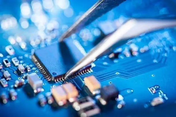 市場預估Q4內存DRAM降價15％左右，DDR5價格更接近DDR4