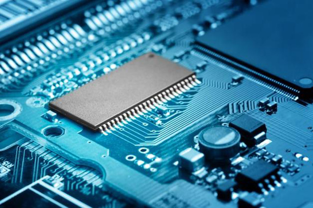 回收瑞薩特定應用時鐘：PCI Express 時鐘、處理器時鐘、實時時鐘